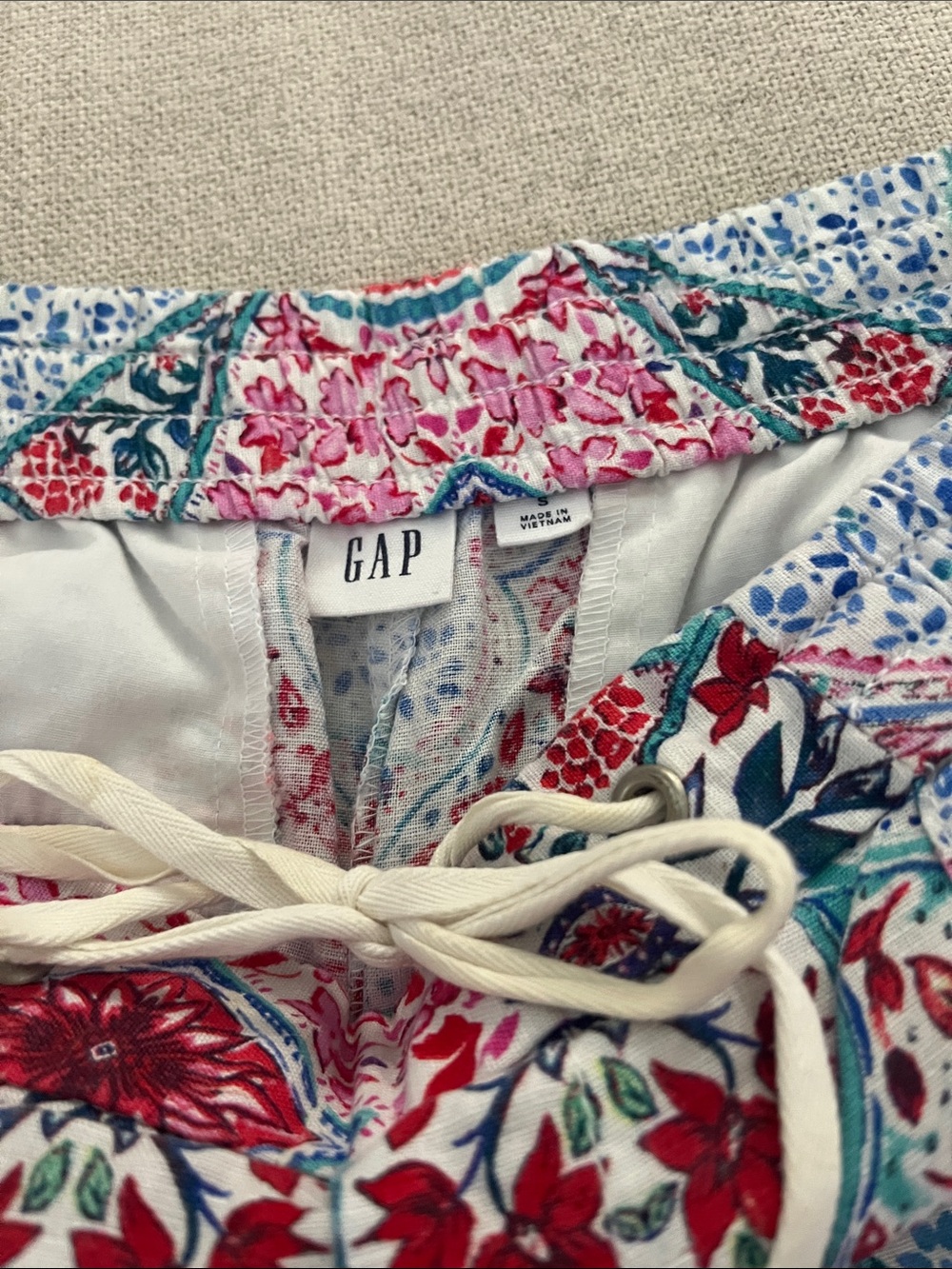 Women's Pink & Red Patterned Drawstring Shorts - Picture 2 of 4